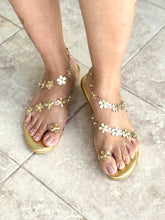 Load image into Gallery viewer, Theo Gold Flora