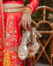 Load image into Gallery viewer, Vintara Gold Blocks