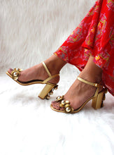 Load image into Gallery viewer, Chloris Gold Heels