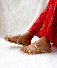 Load image into Gallery viewer, Chloris Gold Sandals