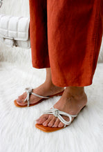 Load image into Gallery viewer, Akio Silver Bow Sliders