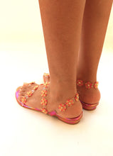 Load image into Gallery viewer, Theo Pink Flora