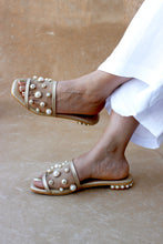 Load image into Gallery viewer, Daisy Pearl