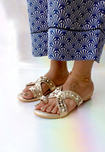 Load image into Gallery viewer, Aster Gold