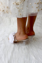 Load image into Gallery viewer, White Peony Heels