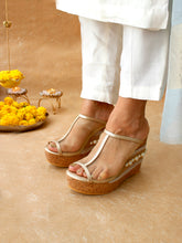 Load image into Gallery viewer, Daffodil wedge