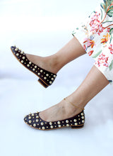 Load image into Gallery viewer, Betty Brown