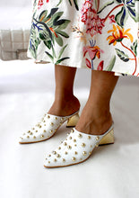 Load image into Gallery viewer, Désirée Ivory