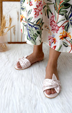 Load image into Gallery viewer, Fenny Ivory sliders