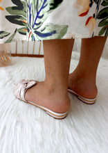 Load image into Gallery viewer, Fenny Ivory sliders