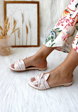 Load image into Gallery viewer, Fenny Ivory sliders