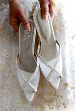 Load image into Gallery viewer, Elara Mesh White Heels
