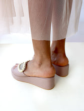 Load image into Gallery viewer, Cora Blush Platform