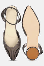 Load image into Gallery viewer, Rover Gunmetal