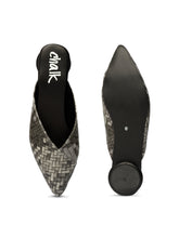 Load image into Gallery viewer, Weava - Black Check