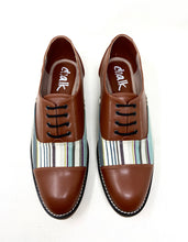 Load image into Gallery viewer, Tan Stripe Brogues