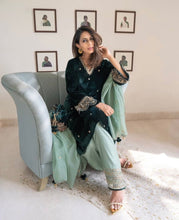 Load image into Gallery viewer, Glow Gold Block Heels