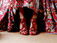 Load image into Gallery viewer, Bellora Scarlet