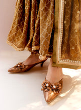 Load image into Gallery viewer, Athena: Copper Flora