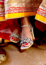 Load image into Gallery viewer, Chloe