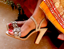 Load image into Gallery viewer, Chloe