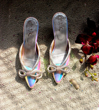 Load image into Gallery viewer, Athena Double-Bow Unicorn