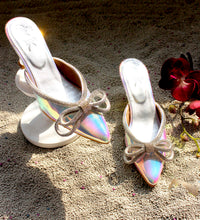 Load image into Gallery viewer, Athena Double-Bow Unicorn