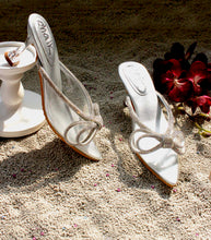 Load image into Gallery viewer, Athena Double-Bow Clear