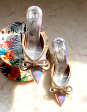 Load image into Gallery viewer, Athena Double-Bow Unicorn