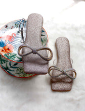 Load image into Gallery viewer, Double Bow Rose Sliders