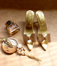 Load image into Gallery viewer, Crystal Gold Bow