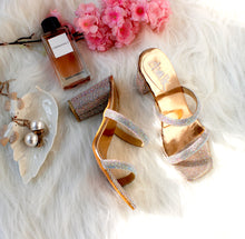 Load image into Gallery viewer, Isla Rose Crystal