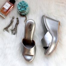 Load image into Gallery viewer, Zonira Silver Wedge
