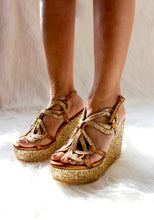 Load image into Gallery viewer, Bibi Glow Gold Wedges