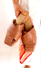 Load image into Gallery viewer, Hanah Nude Rose Sliders