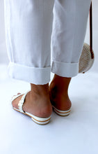 Load image into Gallery viewer, White Camellia Sliders