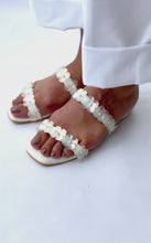 Load and play video in Gallery viewer, White Camellia Sliders