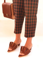 Load image into Gallery viewer, Ruche - Tan Heels
