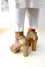 Load image into Gallery viewer, Halo Antique Gold Blocks
