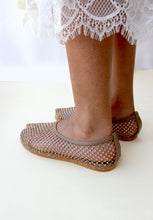 Load image into Gallery viewer, Lucid Taupe
