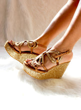 Load image into Gallery viewer, Bibi Glow Gold Wedges

