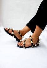 Load image into Gallery viewer, Theo Black Sandals
